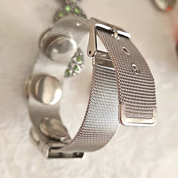 Snap Charms Bracelet. - Picture 3 of 13